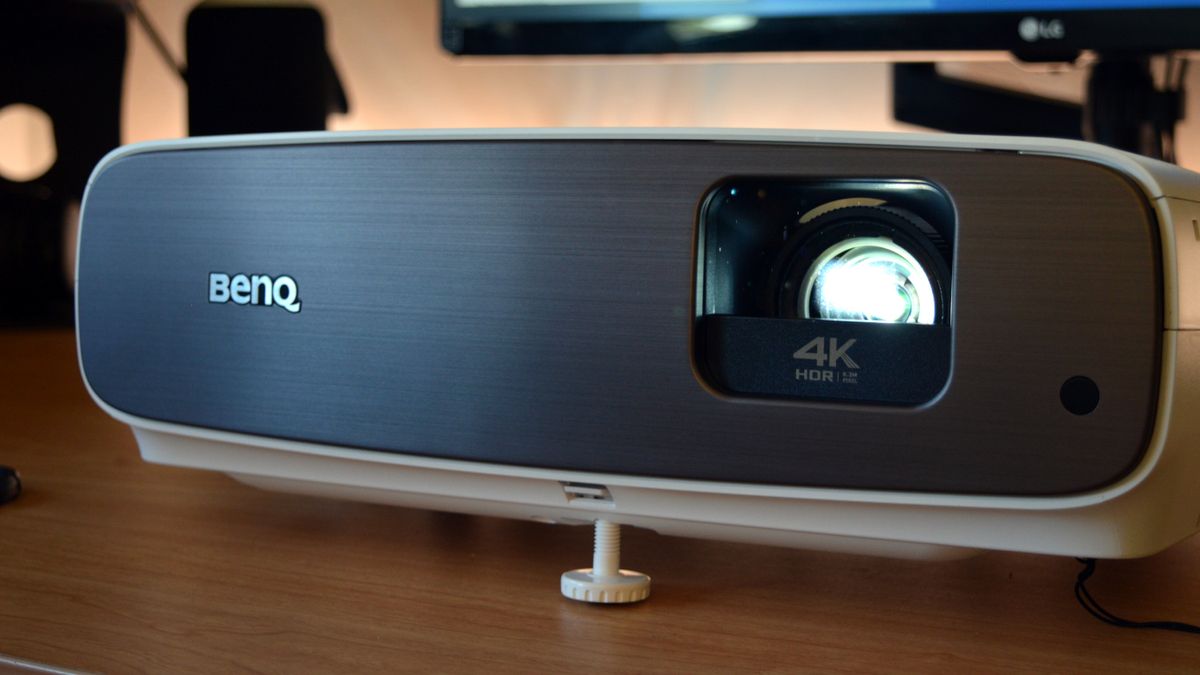 BenQ HT3550 Projector