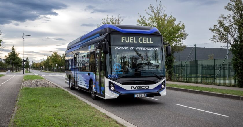 New Contracts for Hydrogen and Electric Buses Propel IVECO BUS to Success in France