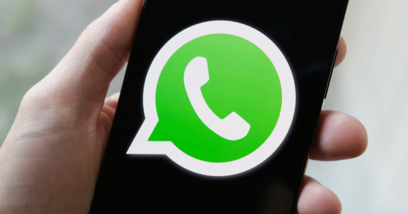 WhatsApp Beta Adds Creative Tools to Text Status