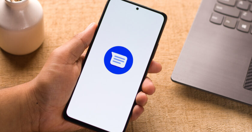 Microsoft Teams Rolls Out Saved Messages for Better Productivity